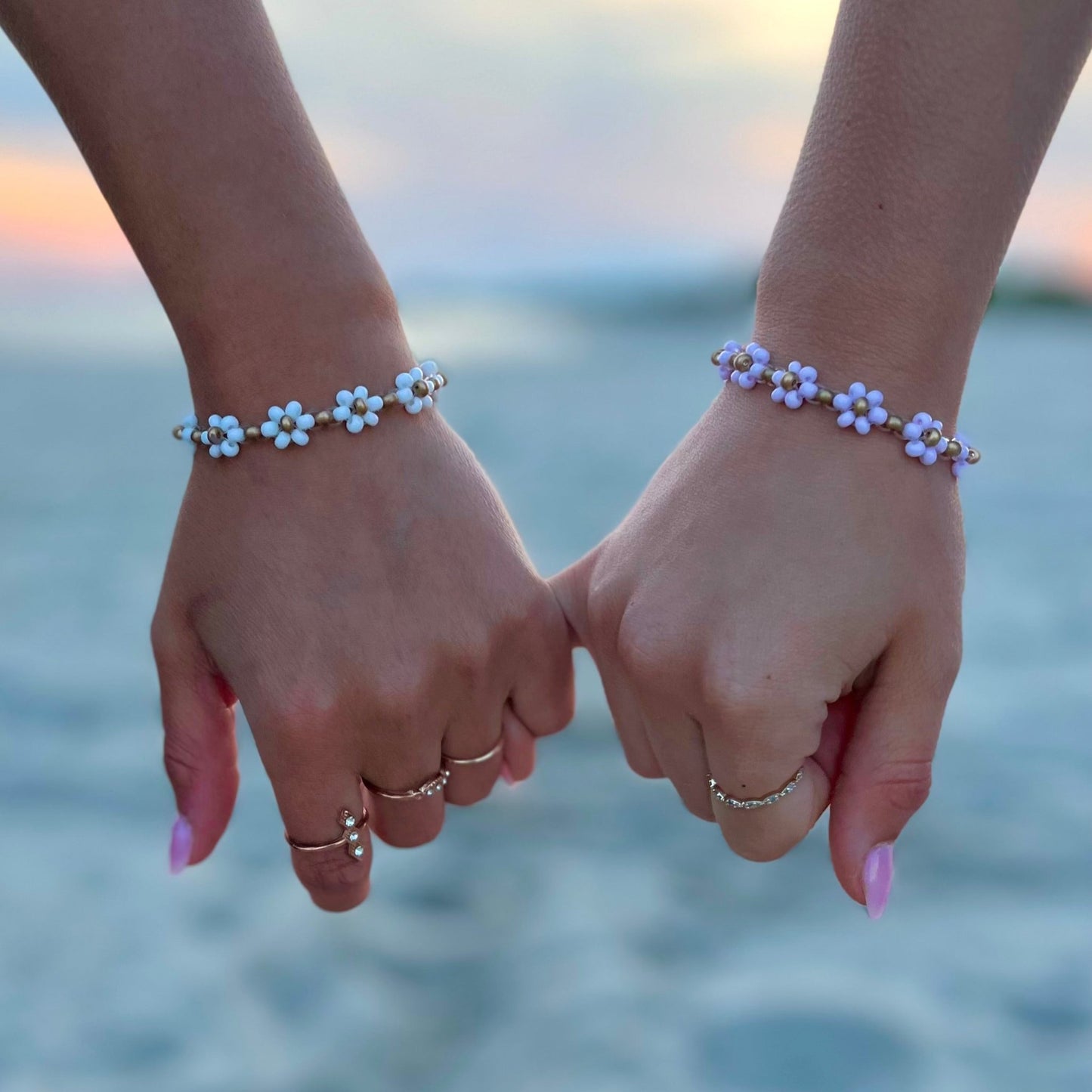 Gold Accent Daisy Bracelet